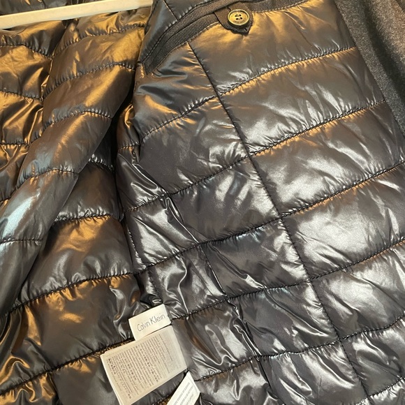 NWOT Men’s Calvin Klein dark gray wool bomber jacket with leather sleeves. Small - Picture 4 of 7